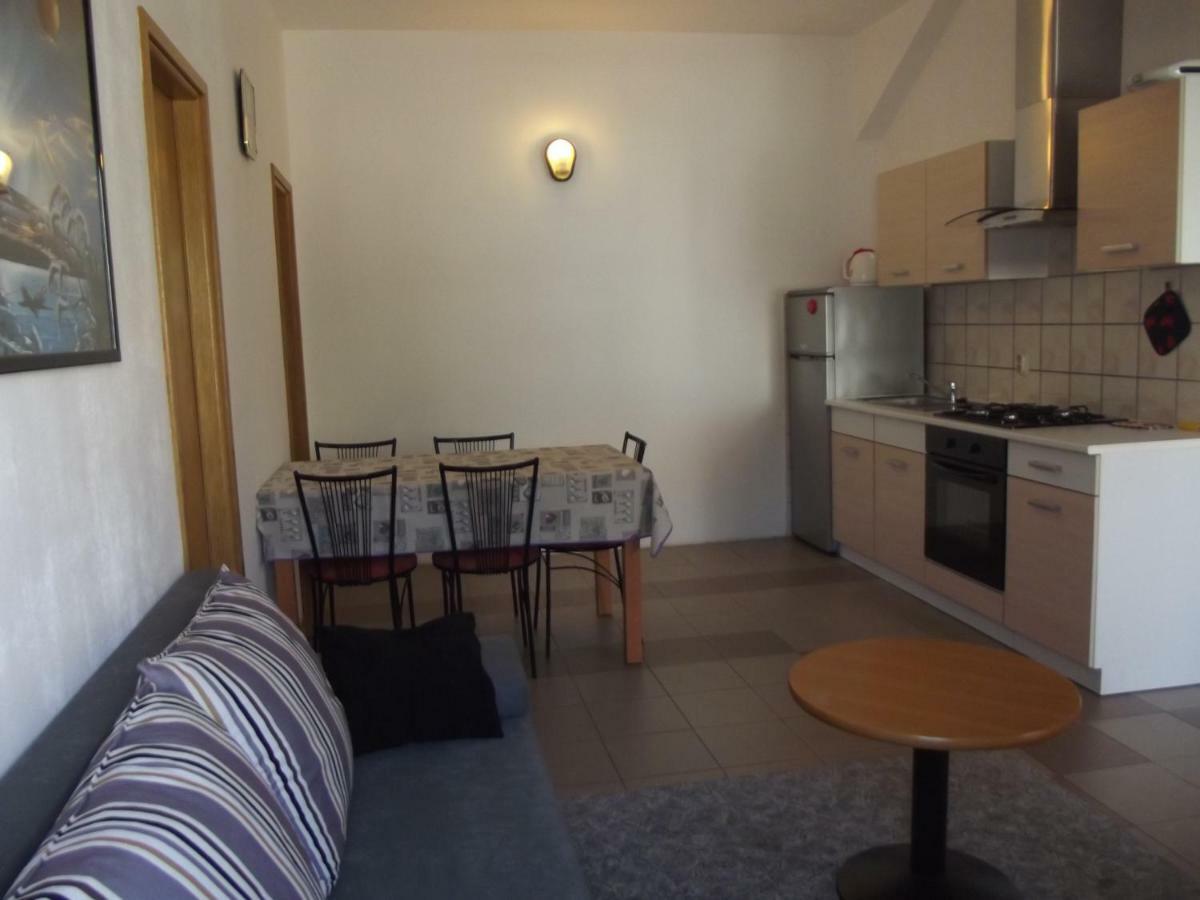 Apartments Goga Мали-Лошинь Экстерьер фото
